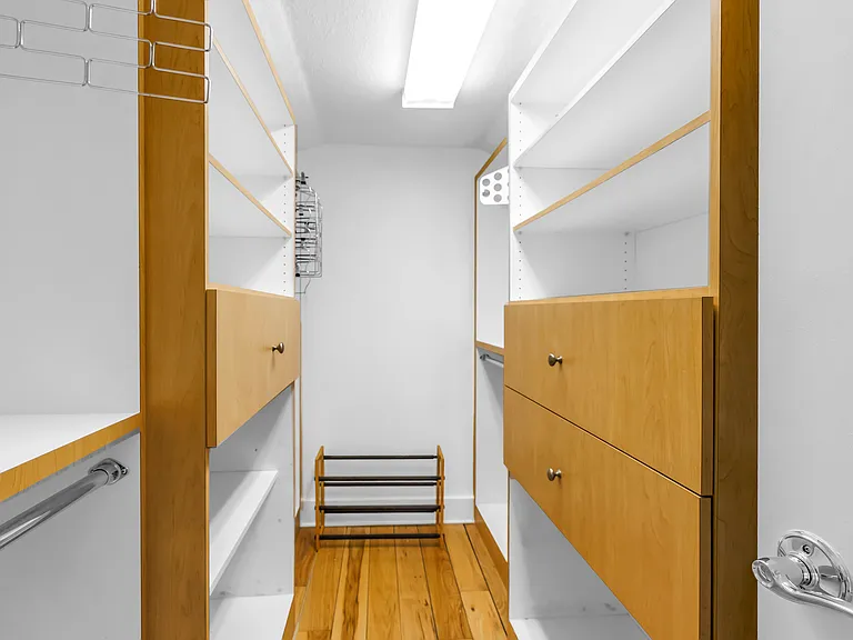 2605 Pass A Grille Way — Photo 13
