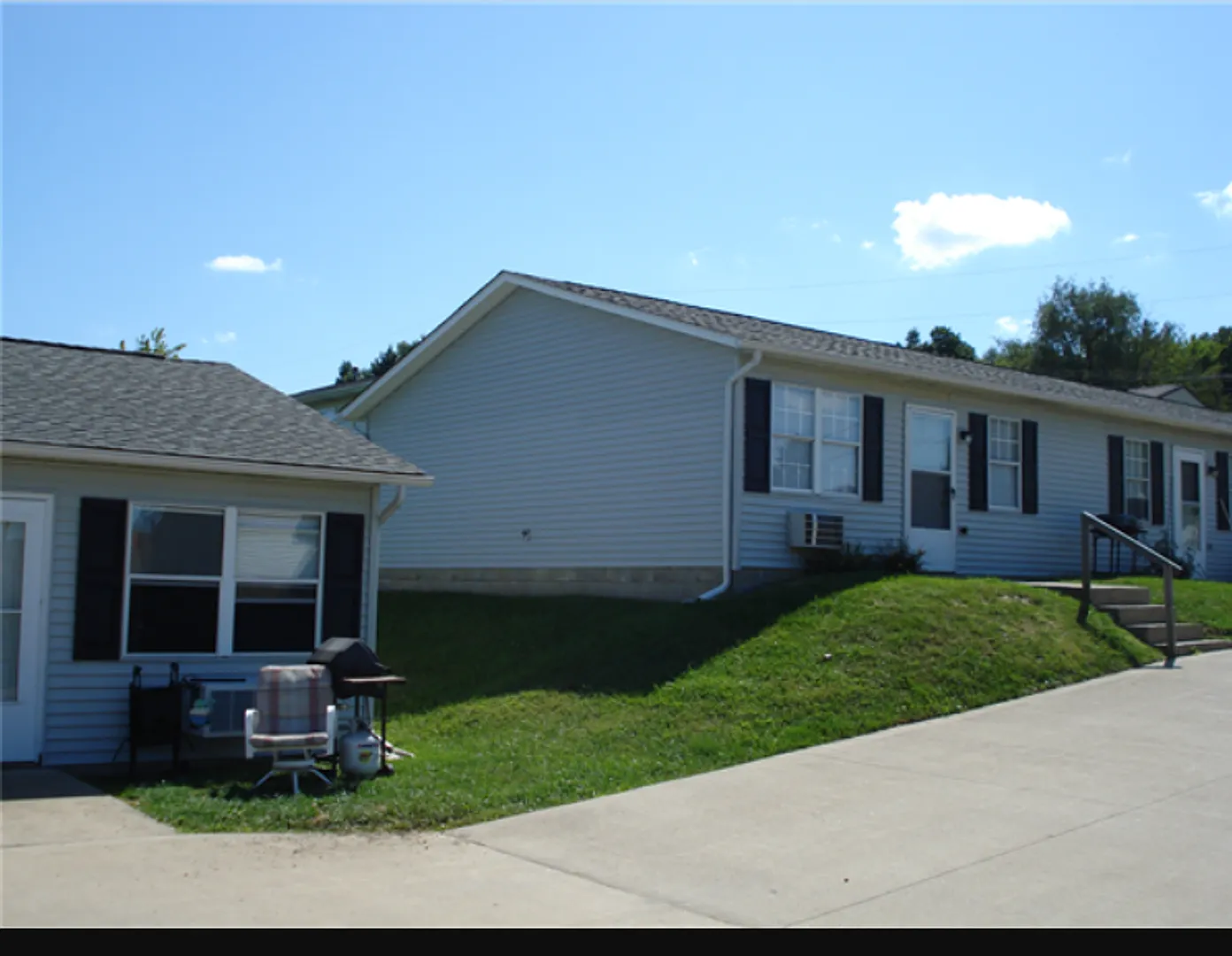1248 Green Valley Dr — Photo 2
