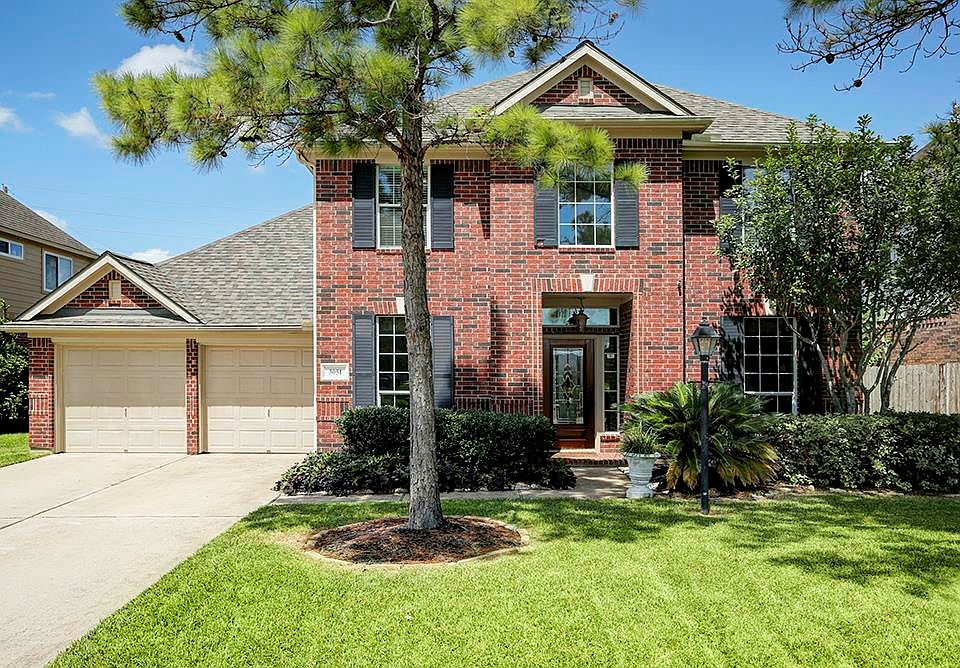 1st image of 3051 Fallbrook Dr