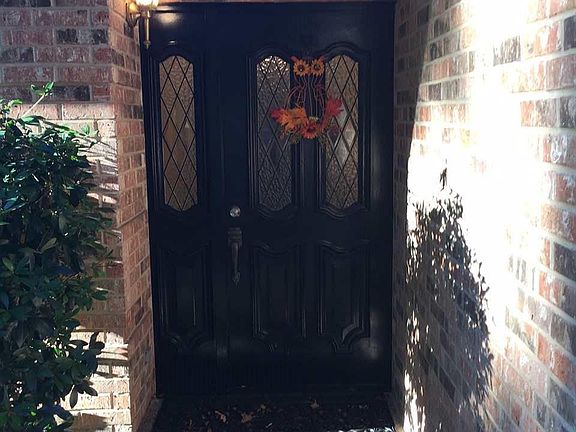 2nd image of 115 Forest Creek Dr