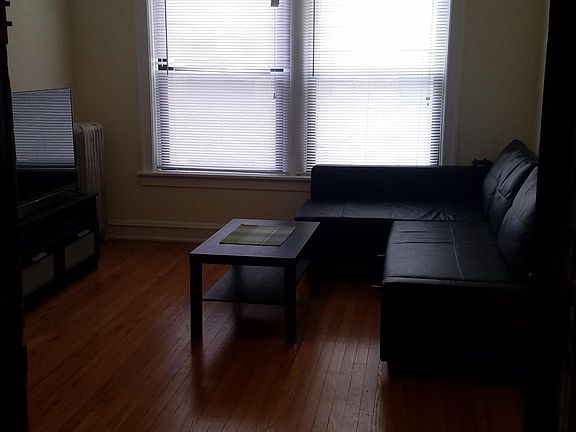 5th image of 6039 N Kenmore Ave APT 32