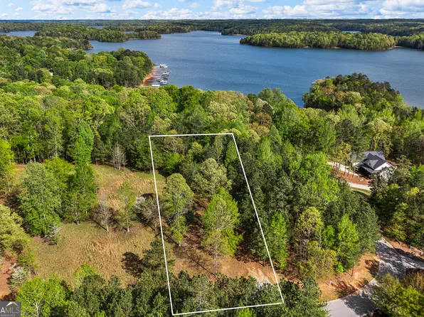 467 Overlook Dr, Fair Play, SC 29643