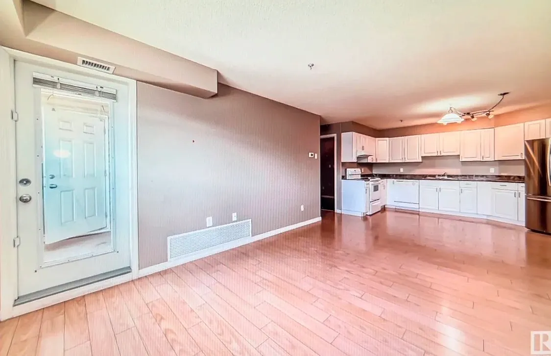 Building Photo - 8117 114th Ave NW #307