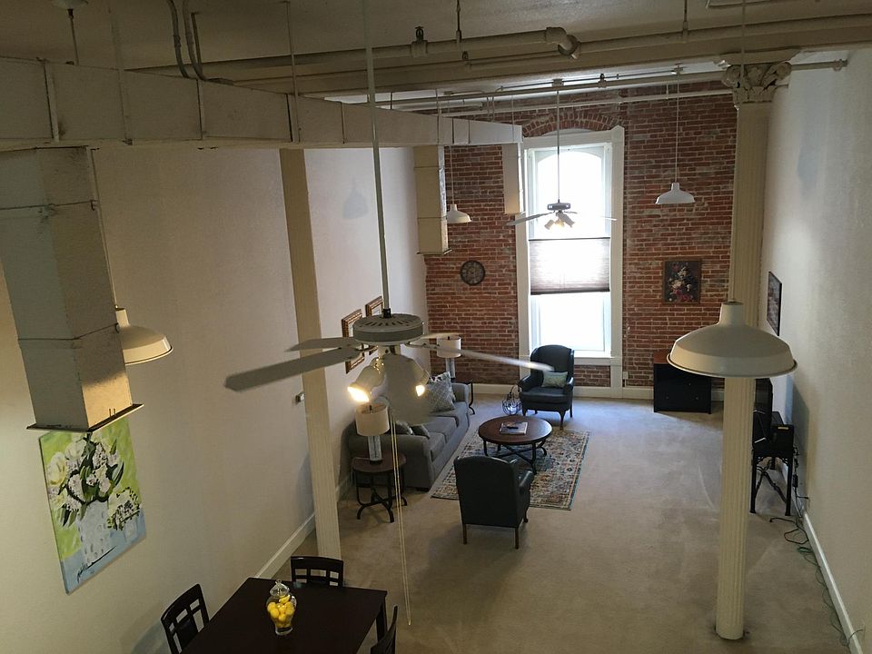 1st image of 224 N 4th St APT 305