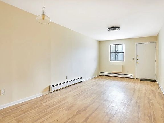 3rd image of 1865 Lafayette Ave #A