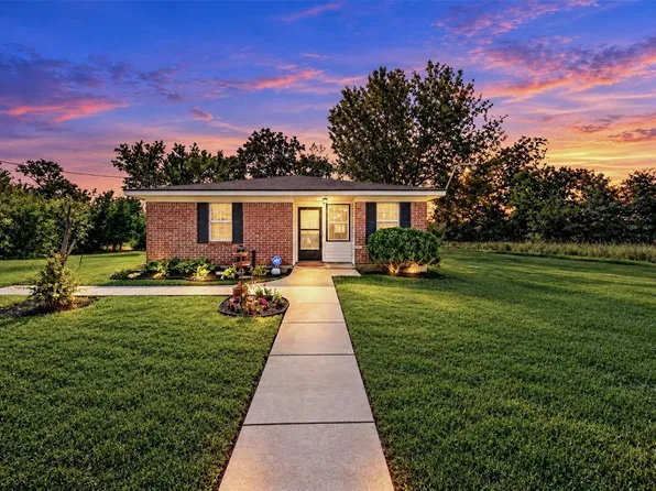 4913 Partridge St, La Marque, TX 77568