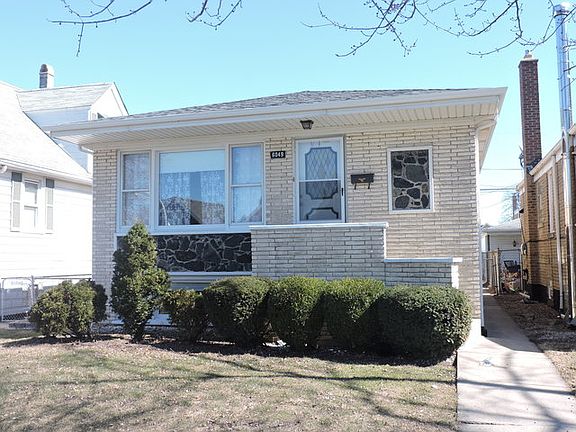 4th image of 6049 S Kilbourn Ave #1