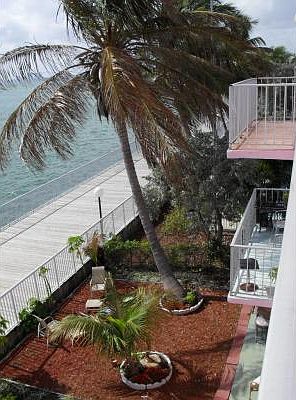 5th image of 1000 Bay Dr APT 604