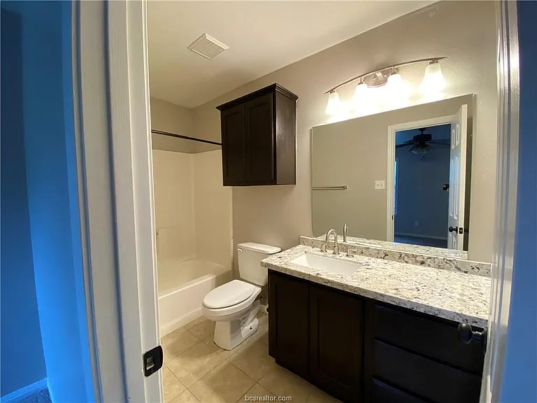 1610 Rock Hollow Loop — Photo 11