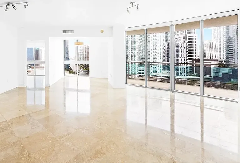 350 S Miami Ave #1802 — Photo 1