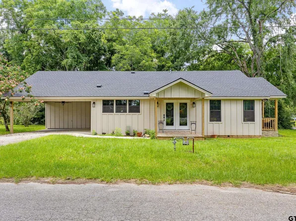 702 W Paschal St, Troup, TX 75789
