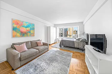 288 Lexington Avenue, #12C