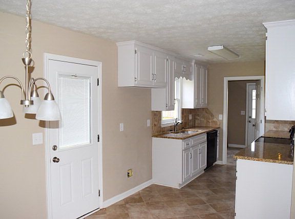 5th image of 22 Lee Road 2010