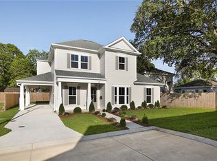 13 Magnolia Pl, New Orleans, LA 70121
