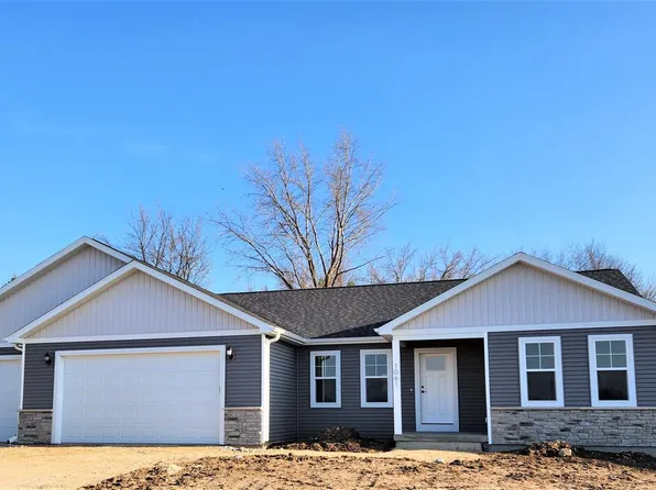 1061 Carolyn Blvd, Mayville, WI 53050