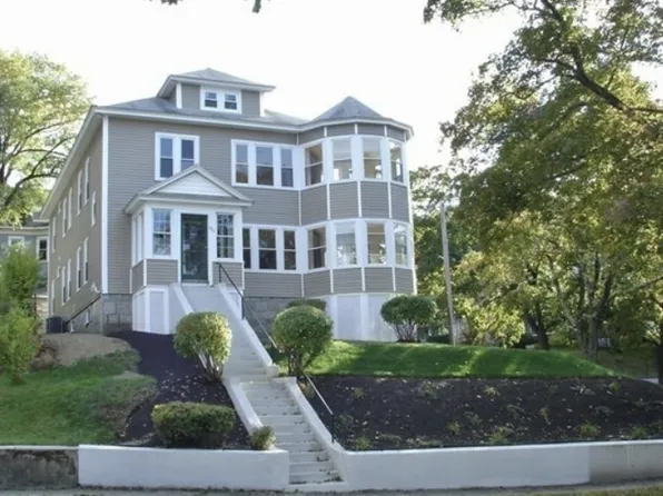 920 Pleasant St #1, Worcester, MA 01602