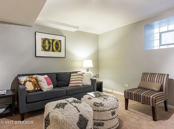 3rd image of 1517 N Paulina St APT 1F