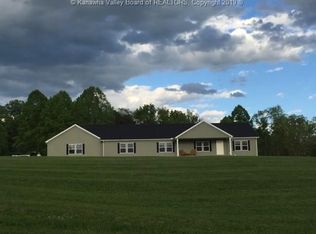 140 Johns Ln, Kenna, WV 25248