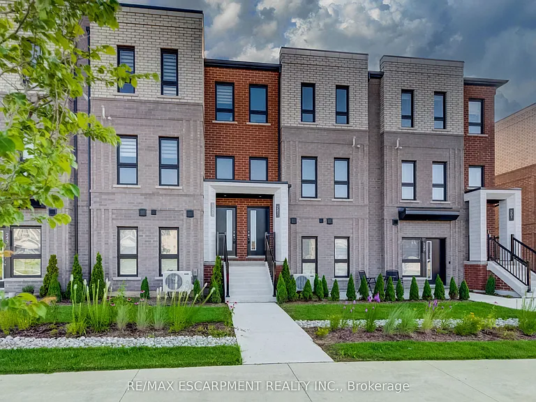 247 Burke St — Photo 1