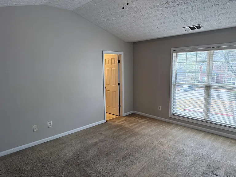 2034 Austin Park Cir — Photo 7