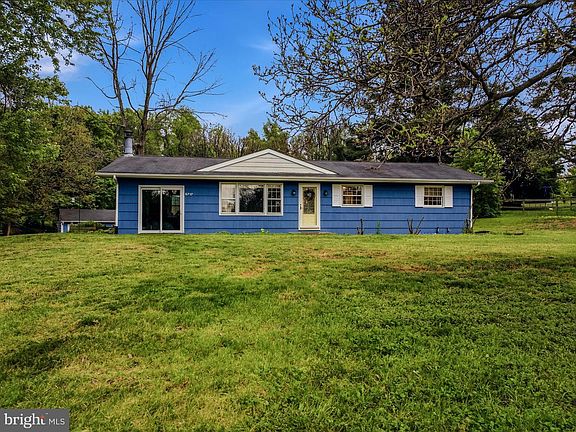 2nd image of 6717 Middle Rd