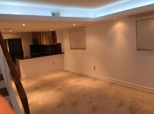 550 NW 82nd Ct APT 381, Miami, FL 33126