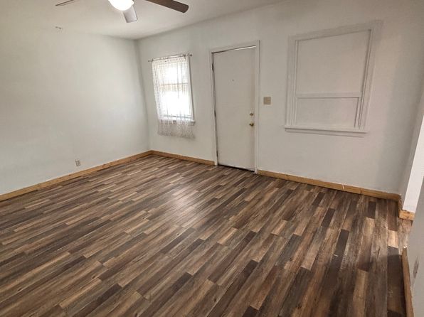 320 W Main St APT 11