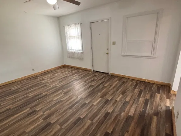 320 W Main St APT 11, Laurel, MT 59044