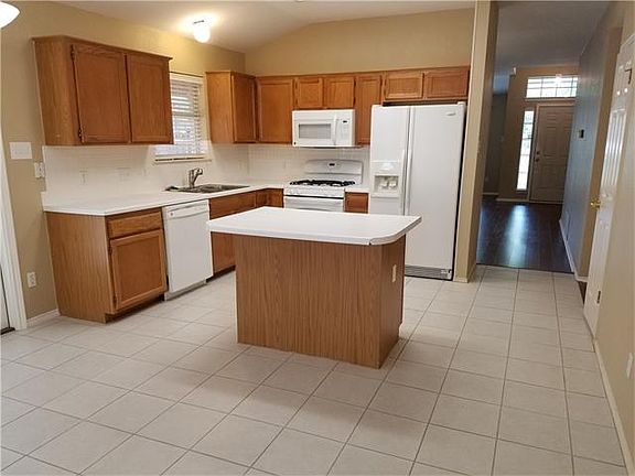 4th image of 7405 Peabody Dr