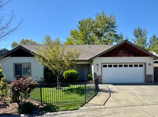 492 SW Wagner Meadows Dr, Grants Pass, OR 97526