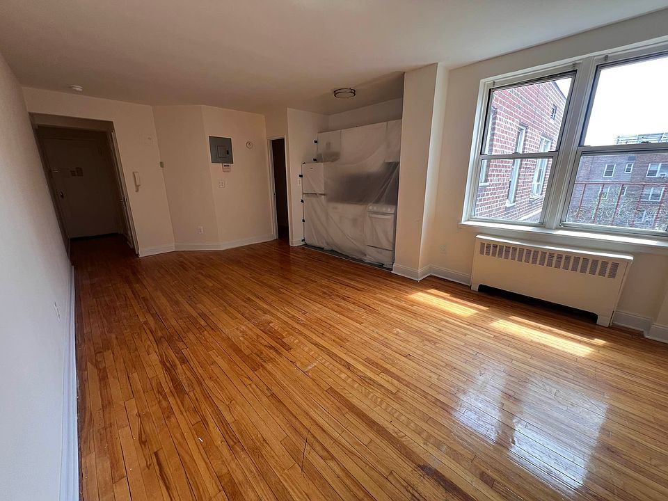 2nd image of 83-75 118th St #4O