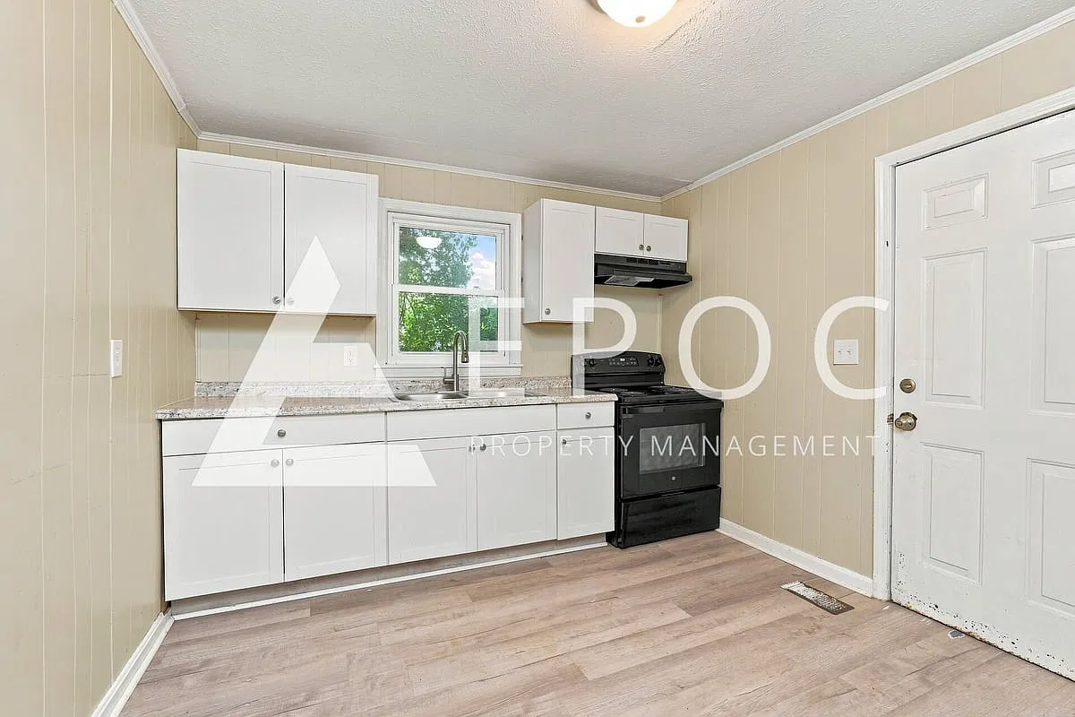 511 Liberia St — Photo 3