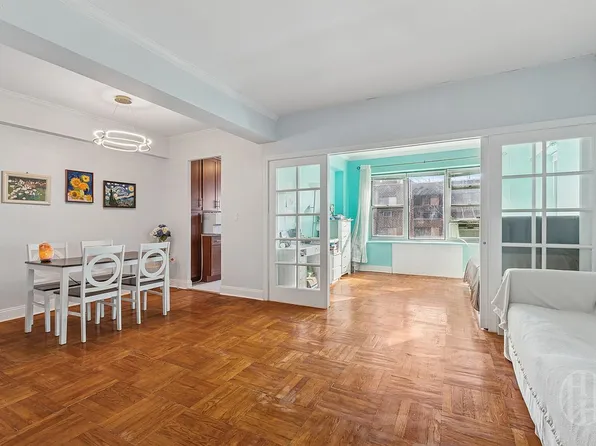 6333 98th Pl APT 6Q, Flushing, NY 11374