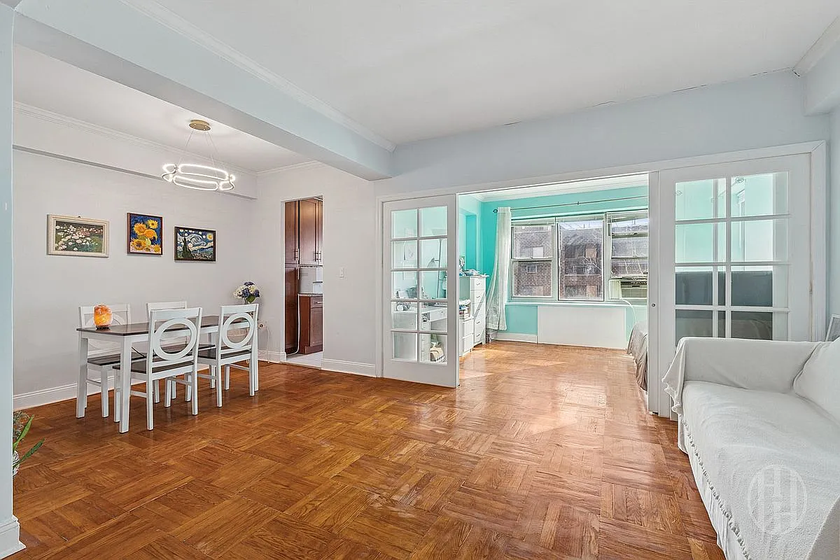 6333 98th Pl APT 6Q photo 1