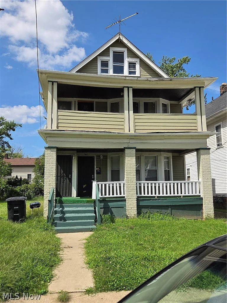 2 bed, 1.0 bath, $1,000 — Photo 2
