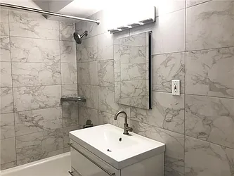 Rented by R New York