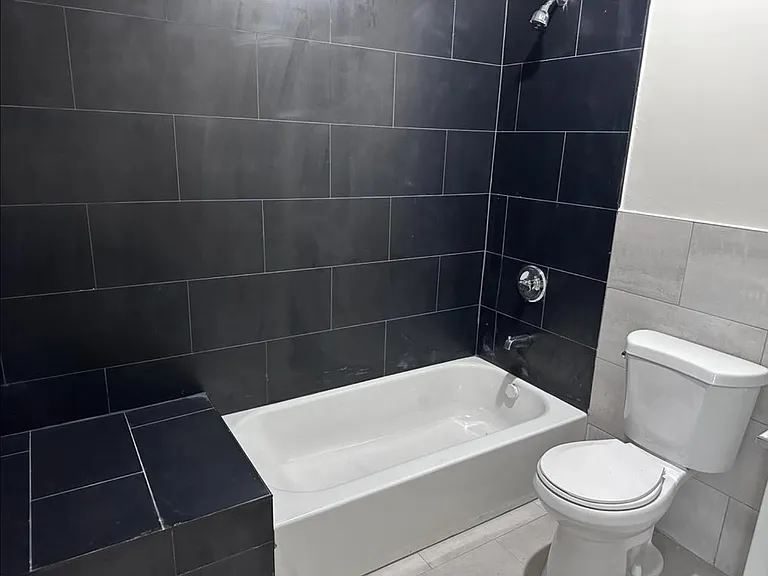 946 18th Ave #5D — Photo 7