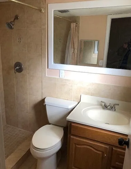2589 Eastill Dr — Photo 10