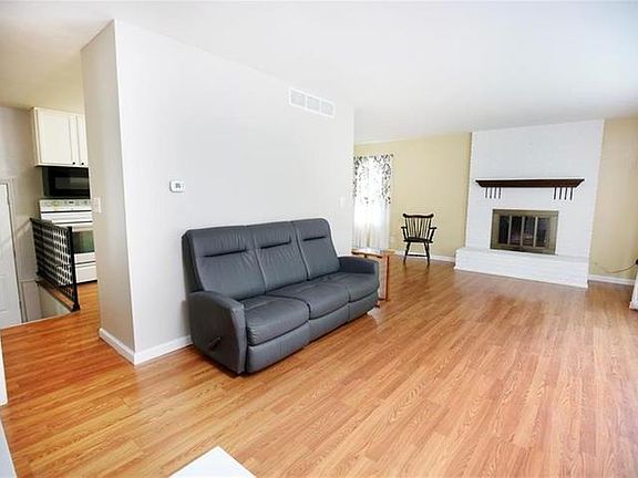 5th image of 3203 Birchfield Dr