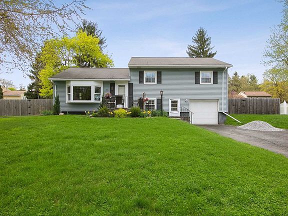 2nd image of 31 Hudson Dr