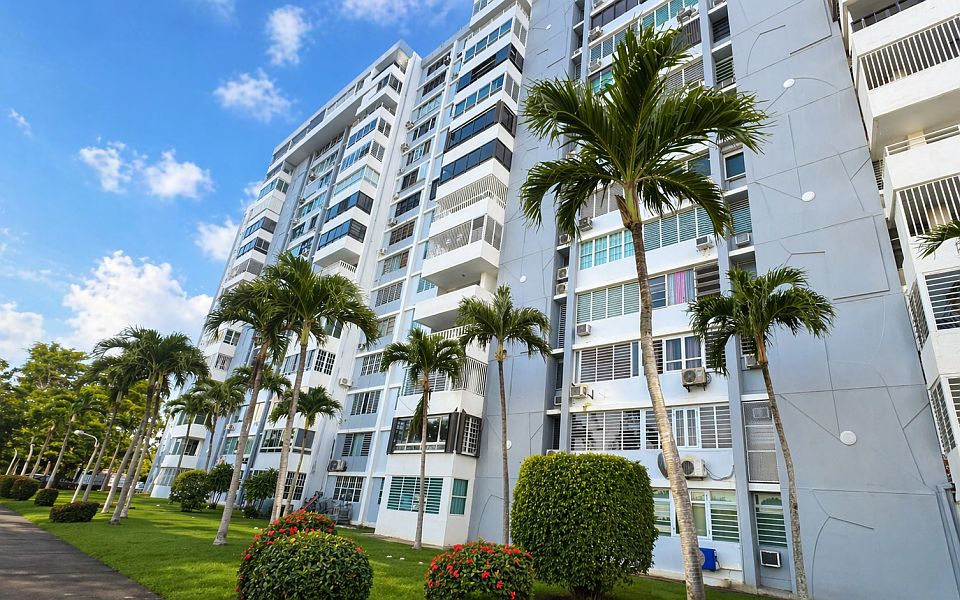 1st image of Cond Laguna Gdns APT 12L