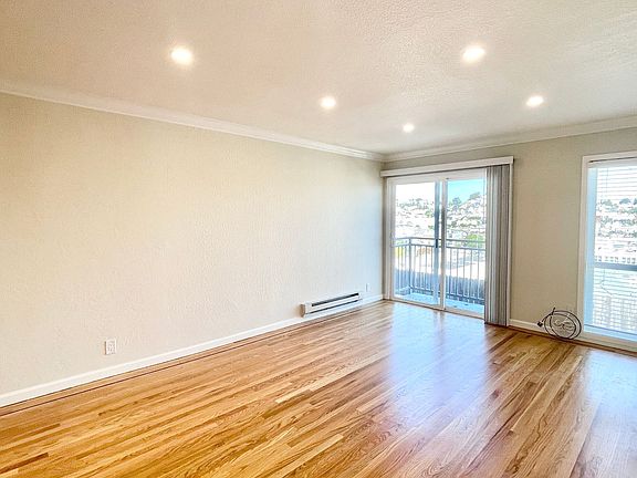 5th image of 4130-40 Cesar Chavez #30-14