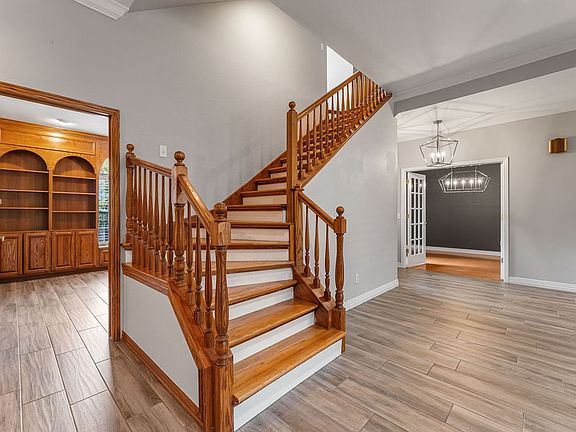 5th image of 302 Laurinda Dr