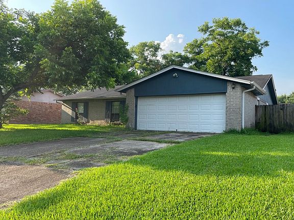 2nd image of 9804 Blue Bird St