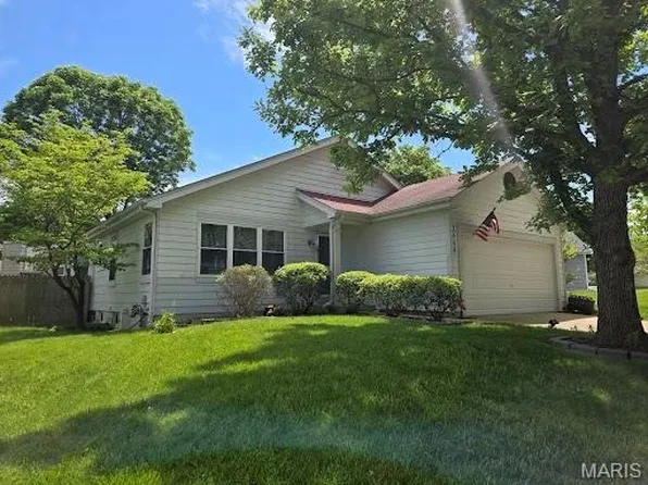 1444 Brittany Cv, Saint Charles, MO 63304