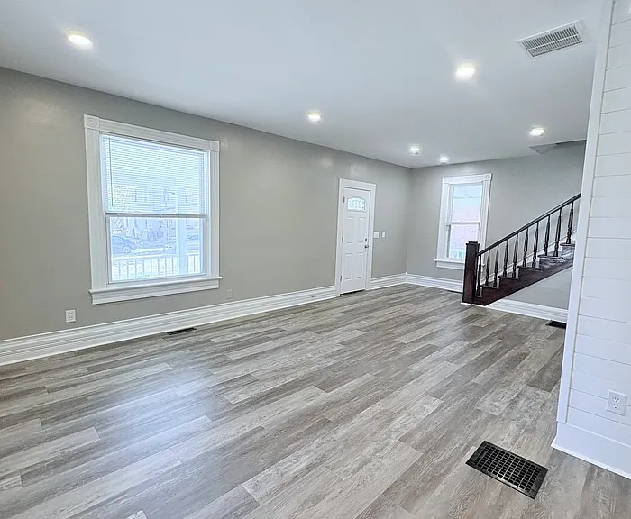 172 S Franklin St — Photo 6