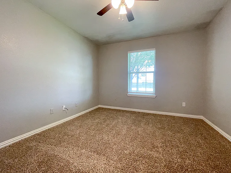 109 Red Oak Rd — Photo 13