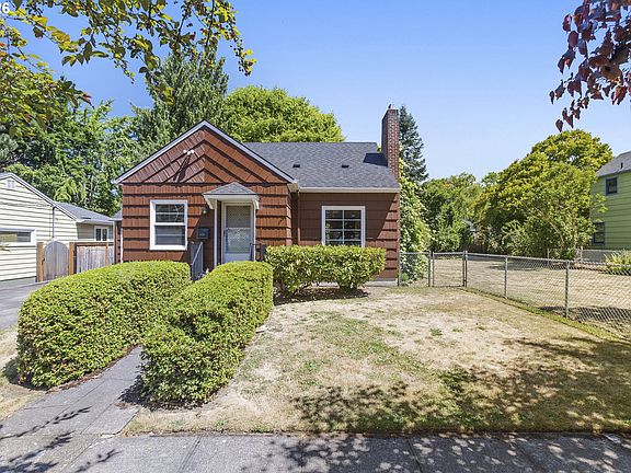 2nd image of 6126 NE 36th Ave