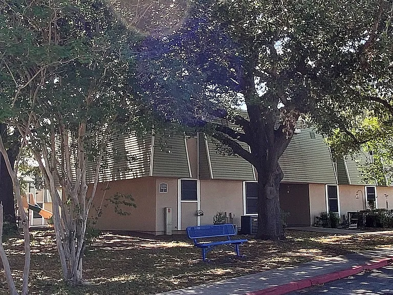 800 N State Hwy #123 — Photo 4