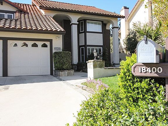 House with 3 car garage